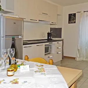  Apartment La Rotonda By Gardadomusmea Italien